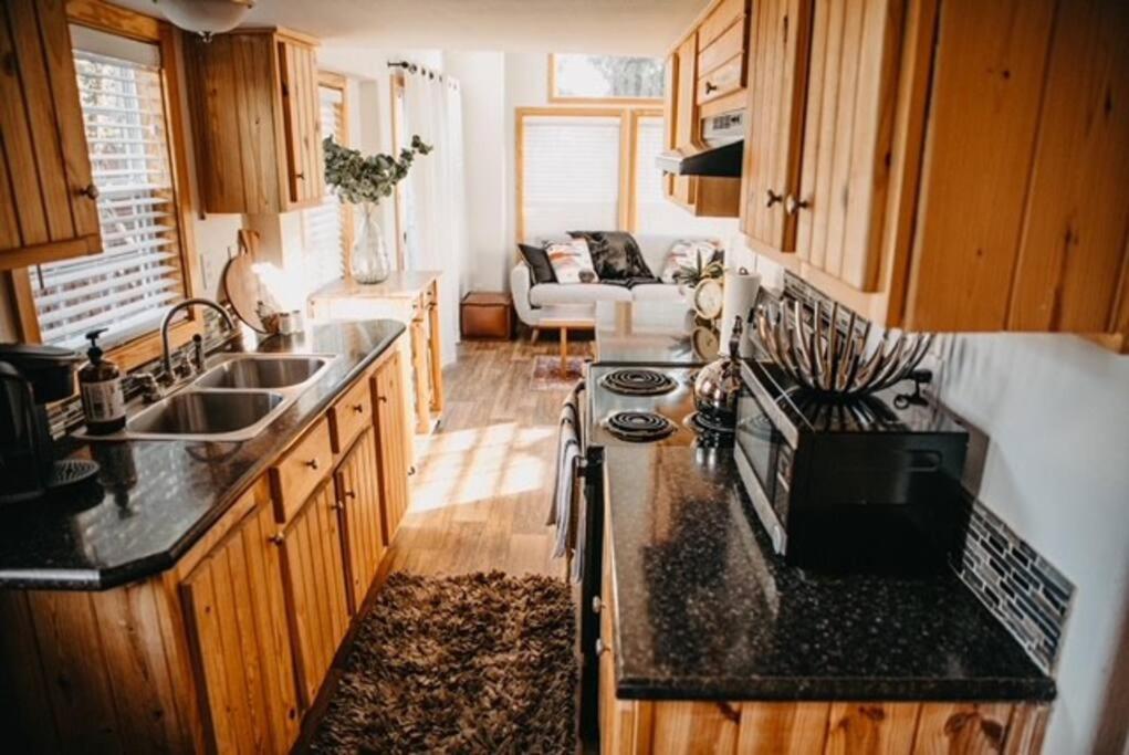 The Longhorn Cabin - Cabins At Rim Rock Austin Exteriör bild
